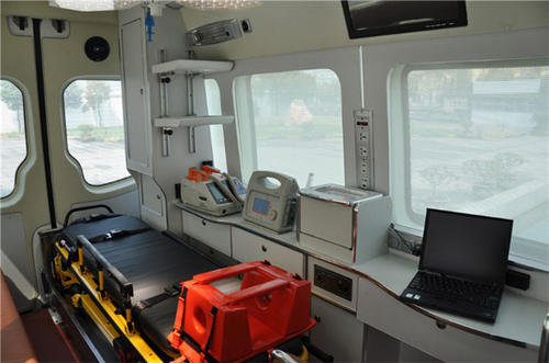 滨海新区救护车内部